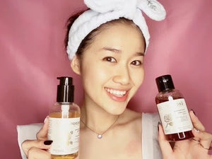 
                  
                    Load and play video in Gallery viewer, COCOON ROSE WATER TONER 140ml - Nước Cân Bằng Hoa Hồng
                  
                